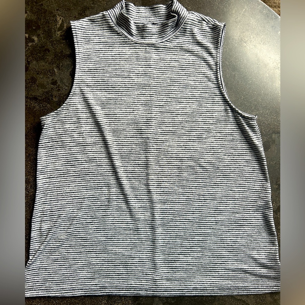 Banana Republic Sleeveless Top - Size XL